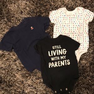 Set of 3 baby onesies